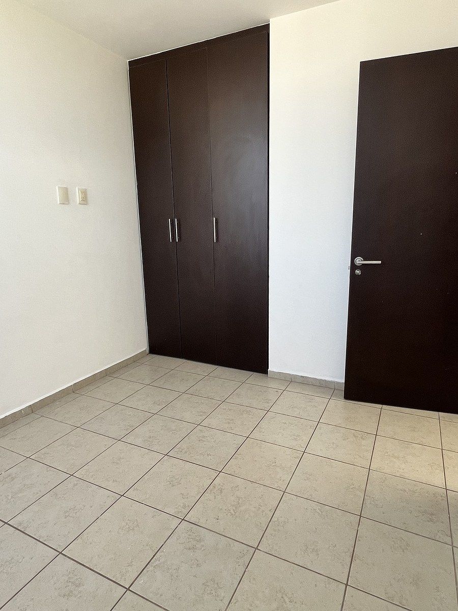 21 of 26: Recámara 2