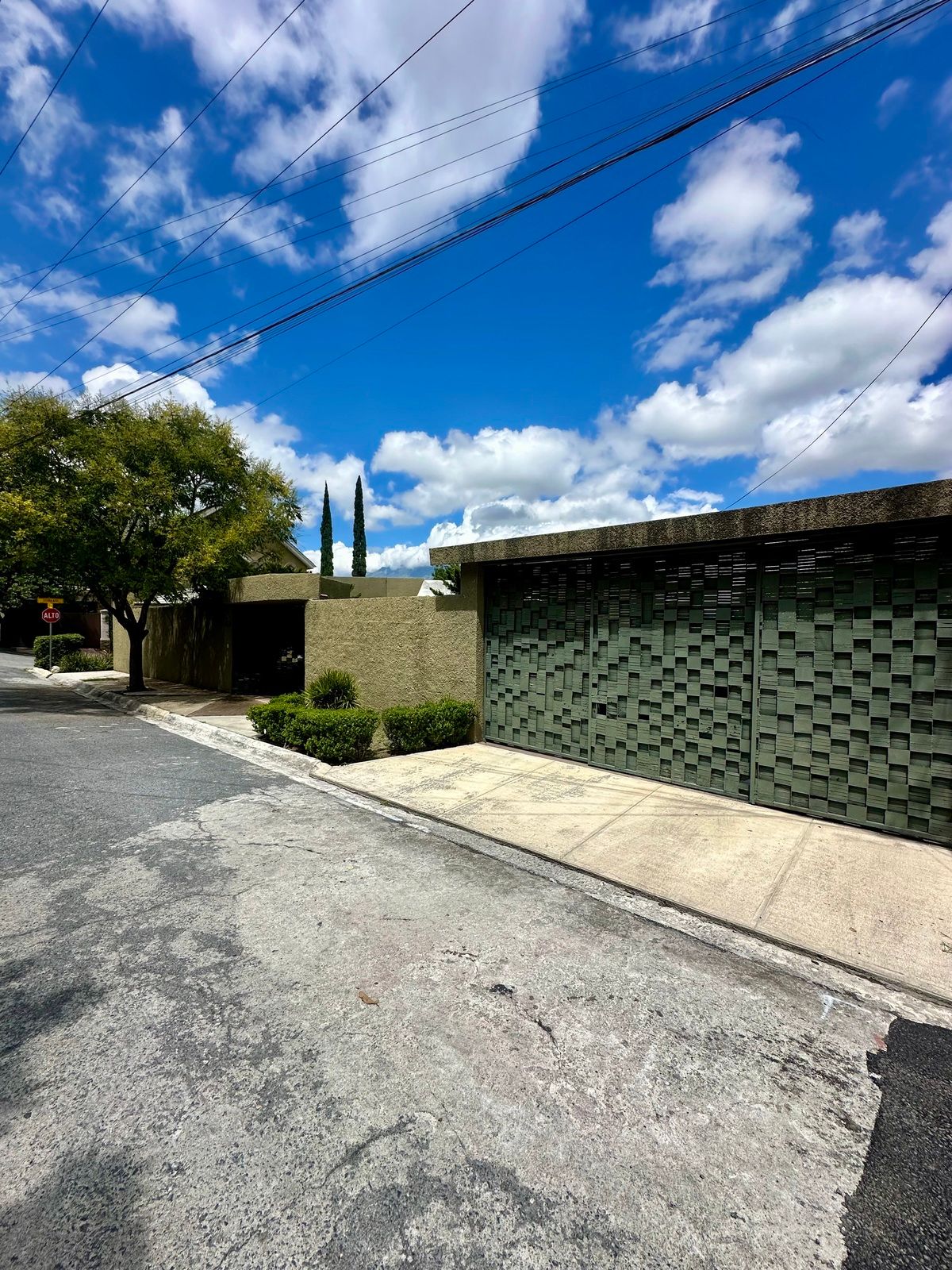 HOUSE FOR SALE BALCONES DEL VALLE - foto 2