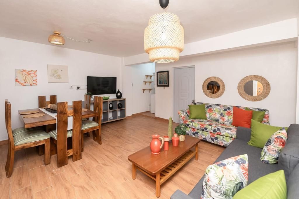 1 de 12: Living/dining area