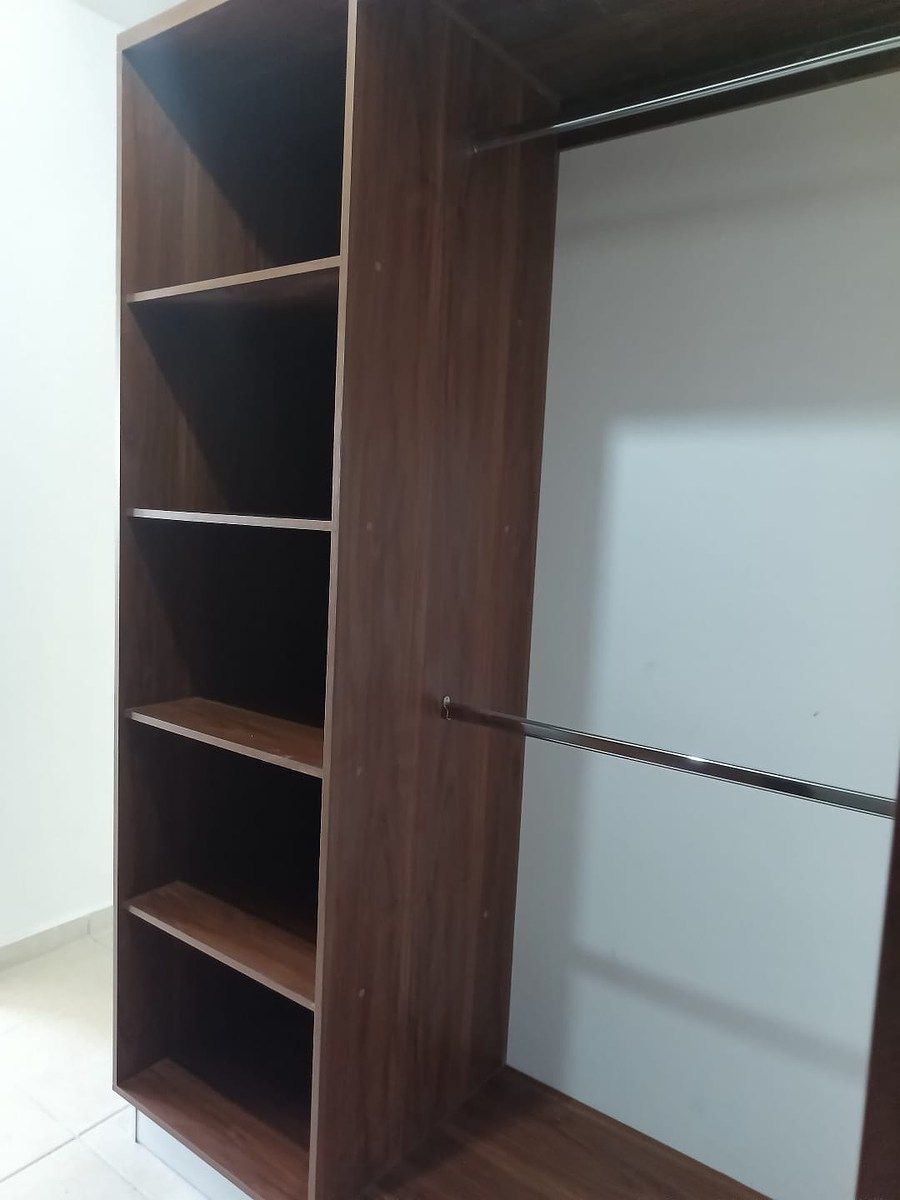 20 de 31: CLOSET RECAMARA PRINCIPAL