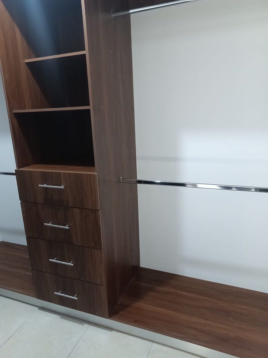 18 de 31: CLOSET RECAMARA PRINCIPAL