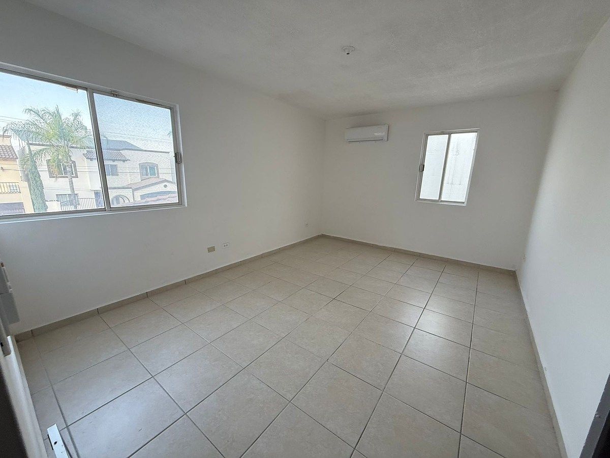 17 de 46: RECAMARA PRINCIPAL CON CLIMA Y BAÑO VESTIDOR