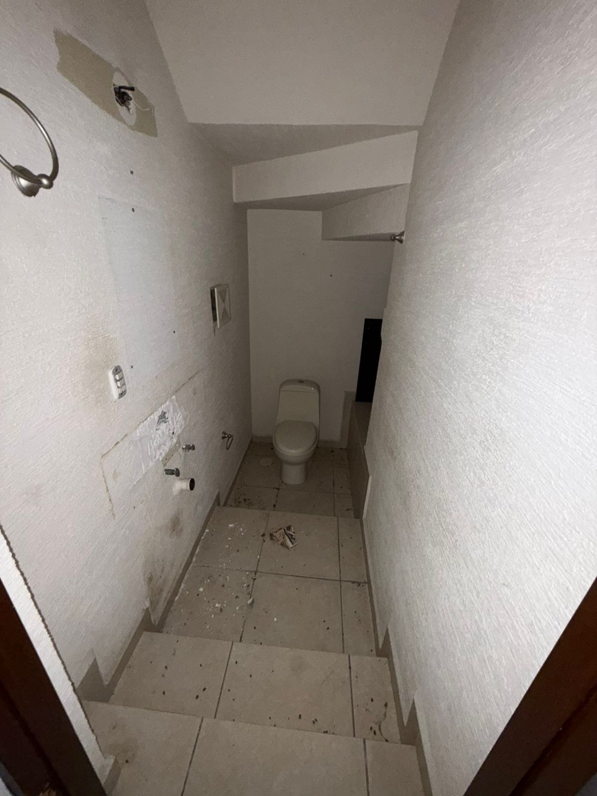 15 de 29: BAÑO PLANTA BAJA