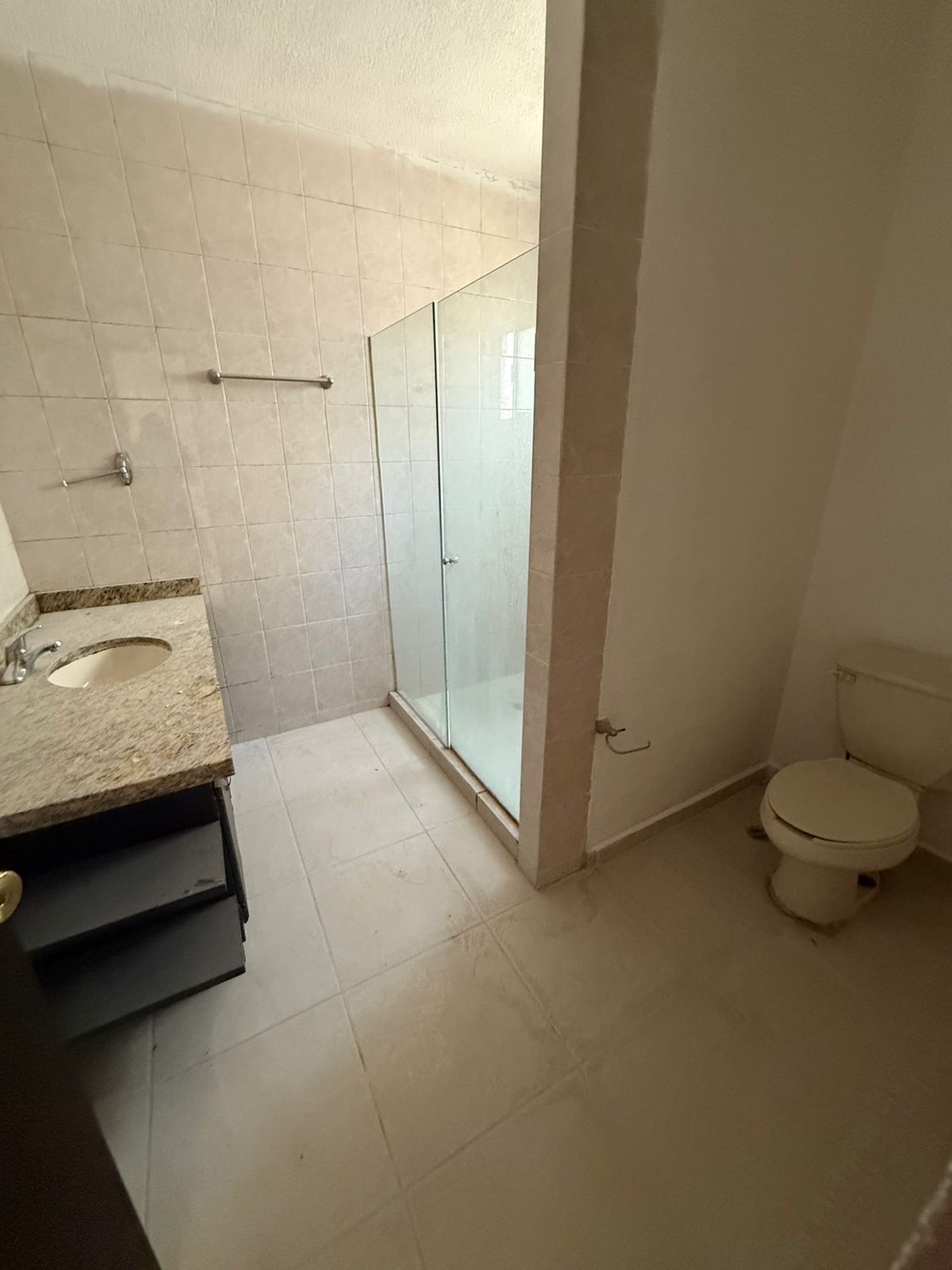 13 de 26: BAÑO RECAMARA PRINCIPAL