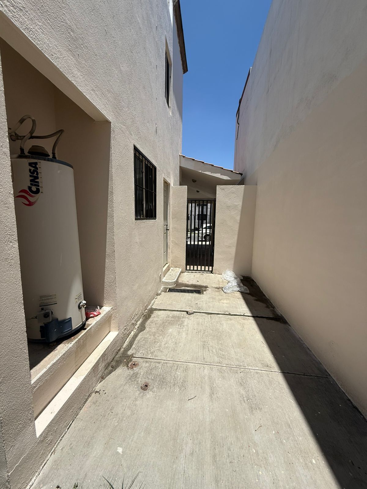 31 de 31: PASILLO CON BOILER