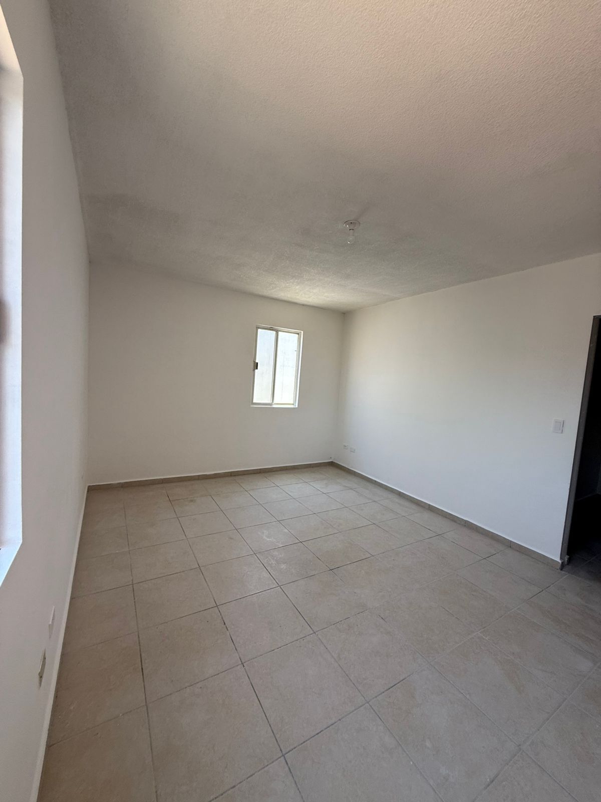 11 de 25: RECAMARA PRINCIPAL CON SU BAÑO COMPLETO