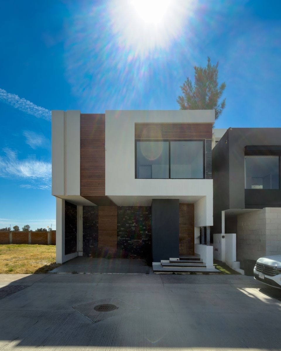 HOUSE CONSTANZA FOR SALE IN TAMARINDOS - foto 1