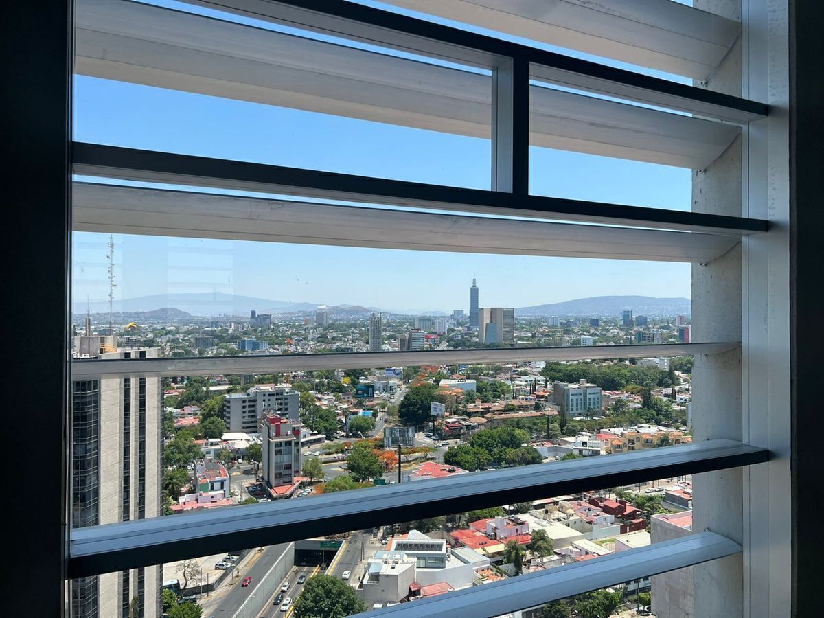 OFICINA EN RENTA TORRE BANSI