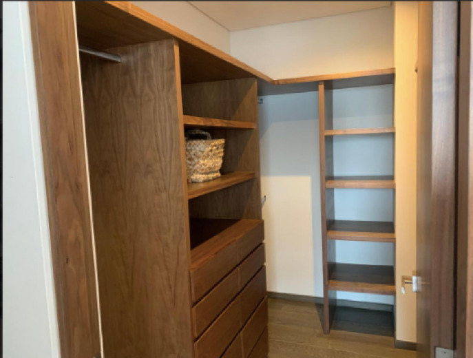 5 de 23: Vestidor principal
