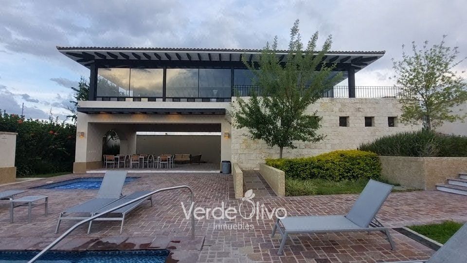 Venta casa en El Mayorazgo, El Marqués. Cercano a Zibatá, Zákia y aeropuerto Qro