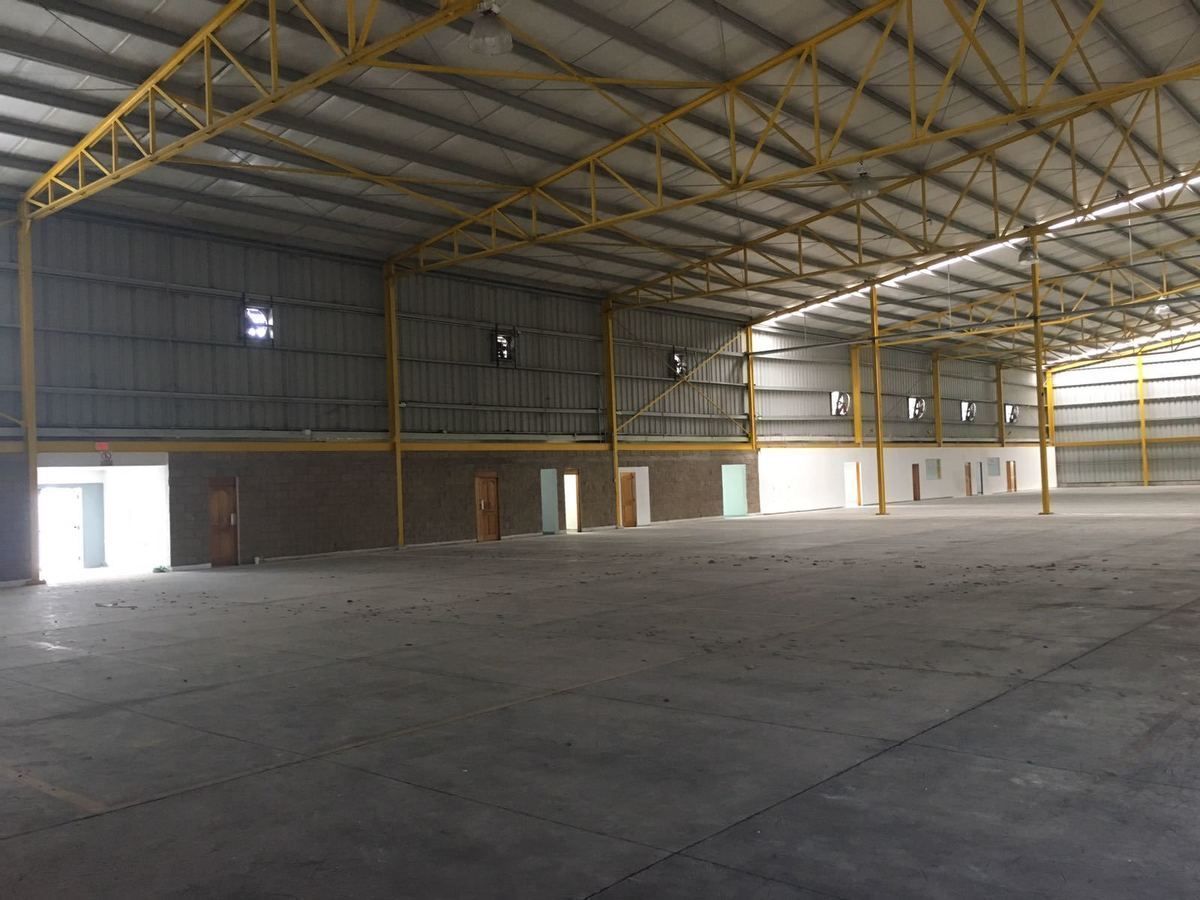 Bodega en Condominio Industrial Comunicada con GDL y Manzanillo.