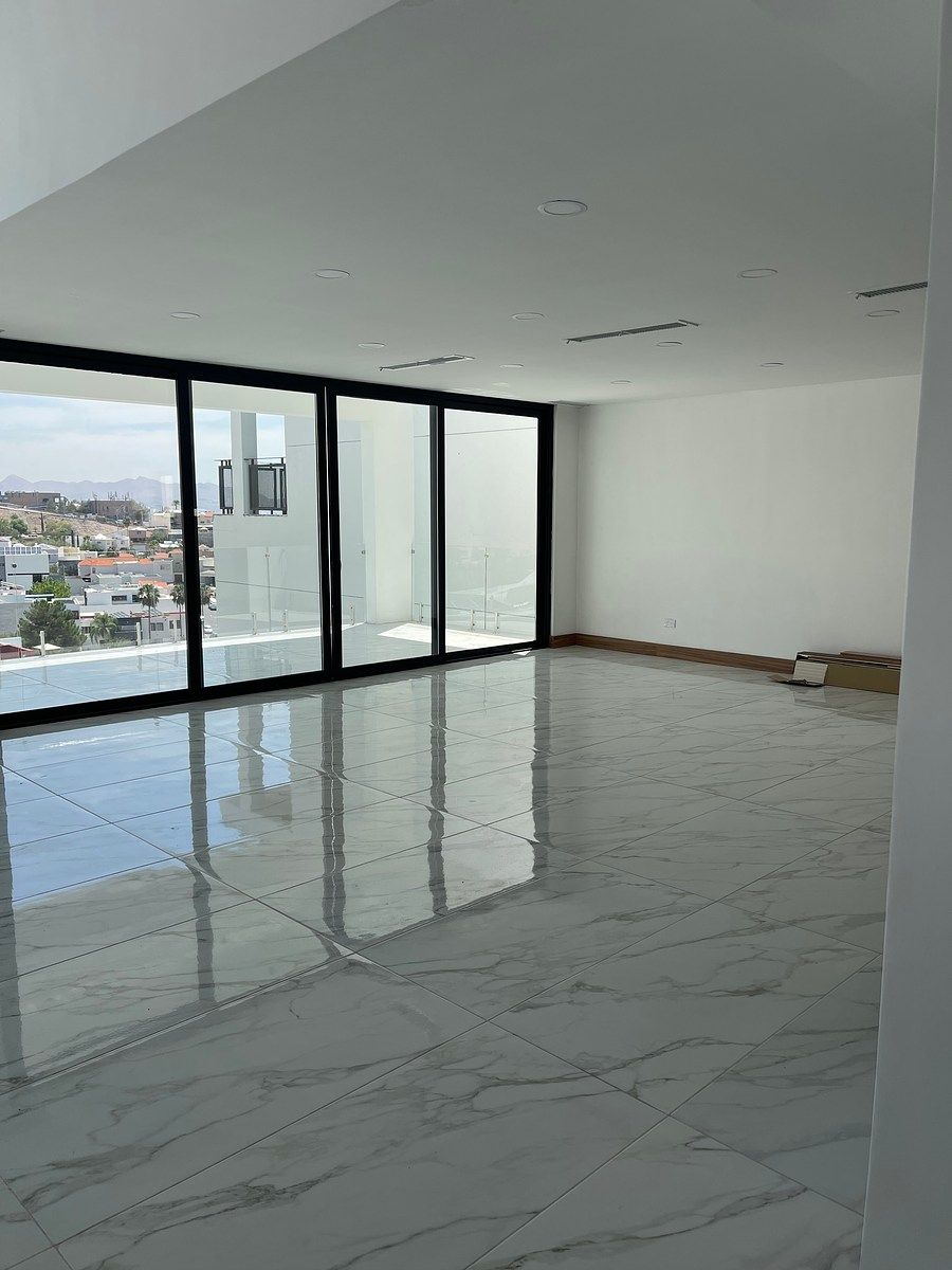 House in Gated Community in Bosques de San Francisco, Chihuahua, photo 2 of 16