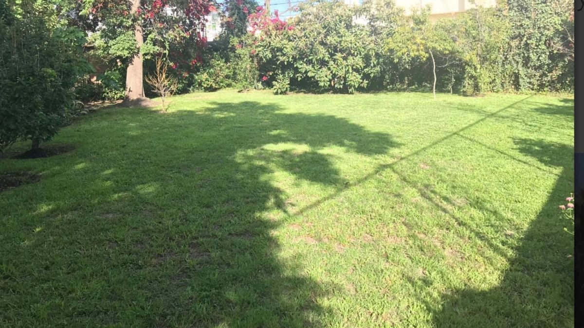 Casa en Venta en Juriquilla 4 recamaras con vestidor y baño, con arboles frutale