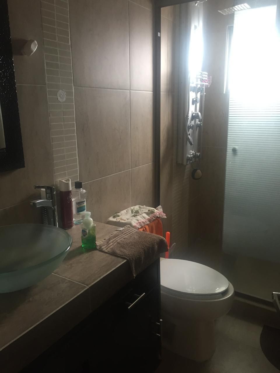 24 de 36: BAÑO PLANTA ALTA