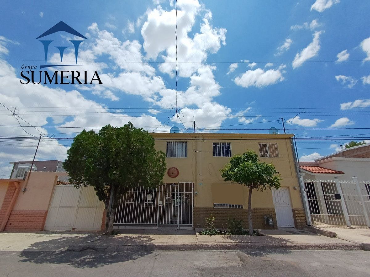 Increíble casa con 3 departamentos en Col. Campesina