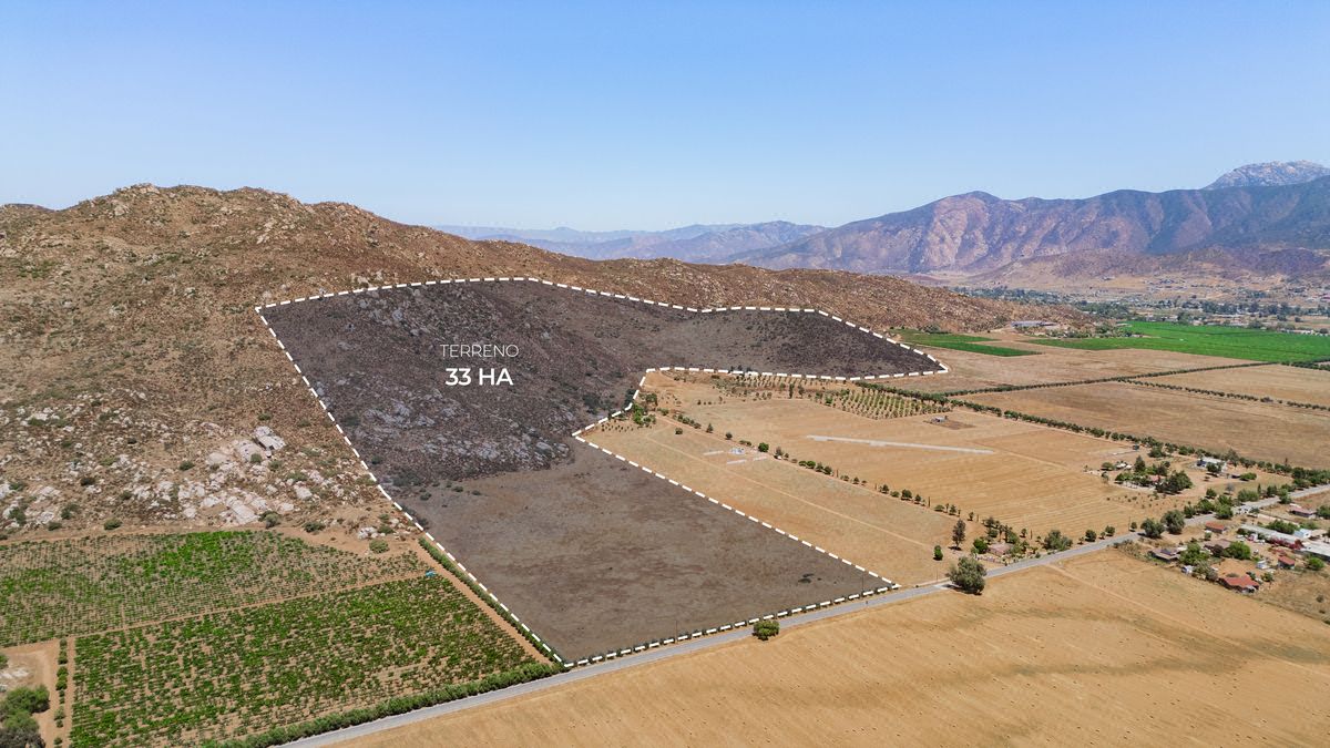 Terreno campestre en Venta en Valle de Guadalupe de 33.34 héctareas