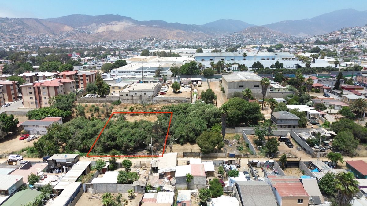 Terreno 1,173m2 muy céntrico y con todos los servicios Ensenada Baja California
