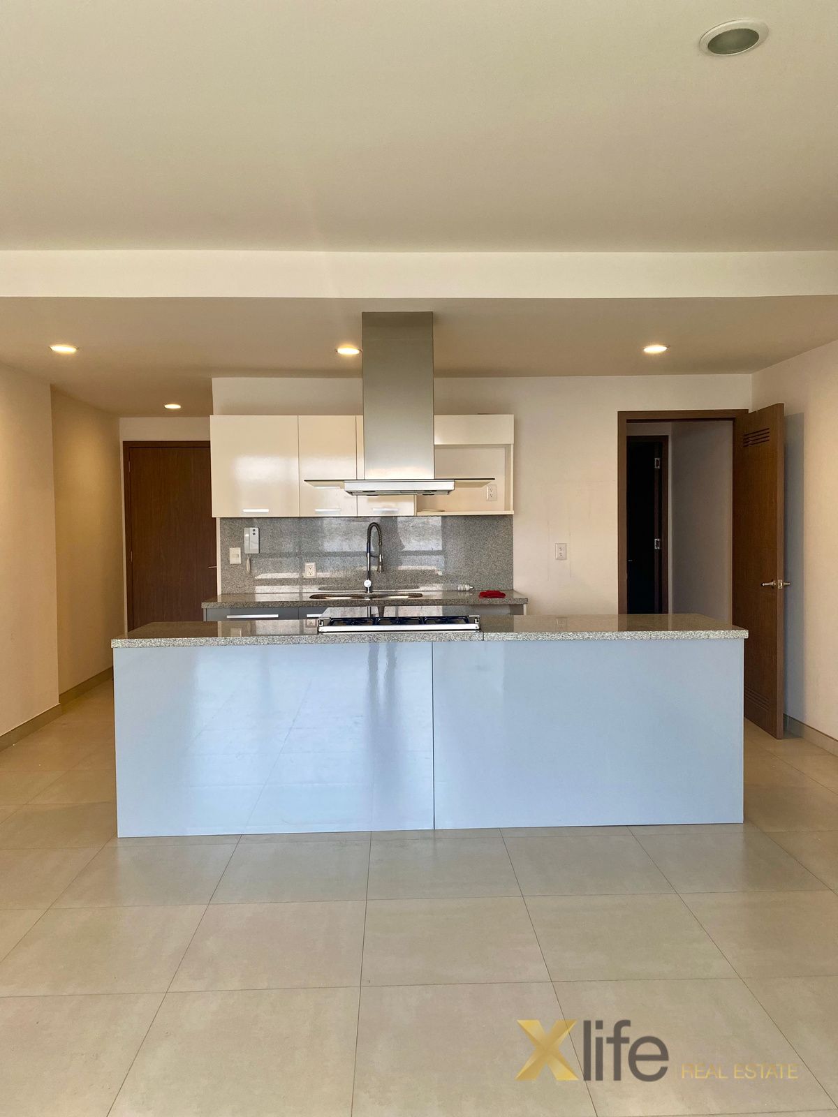 1 of 22: Cocina abierta
