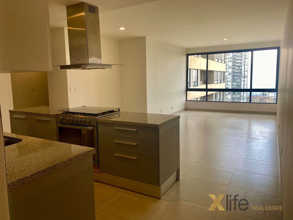 4 of 22: Cocina - Estacia (Sala-Comedor)