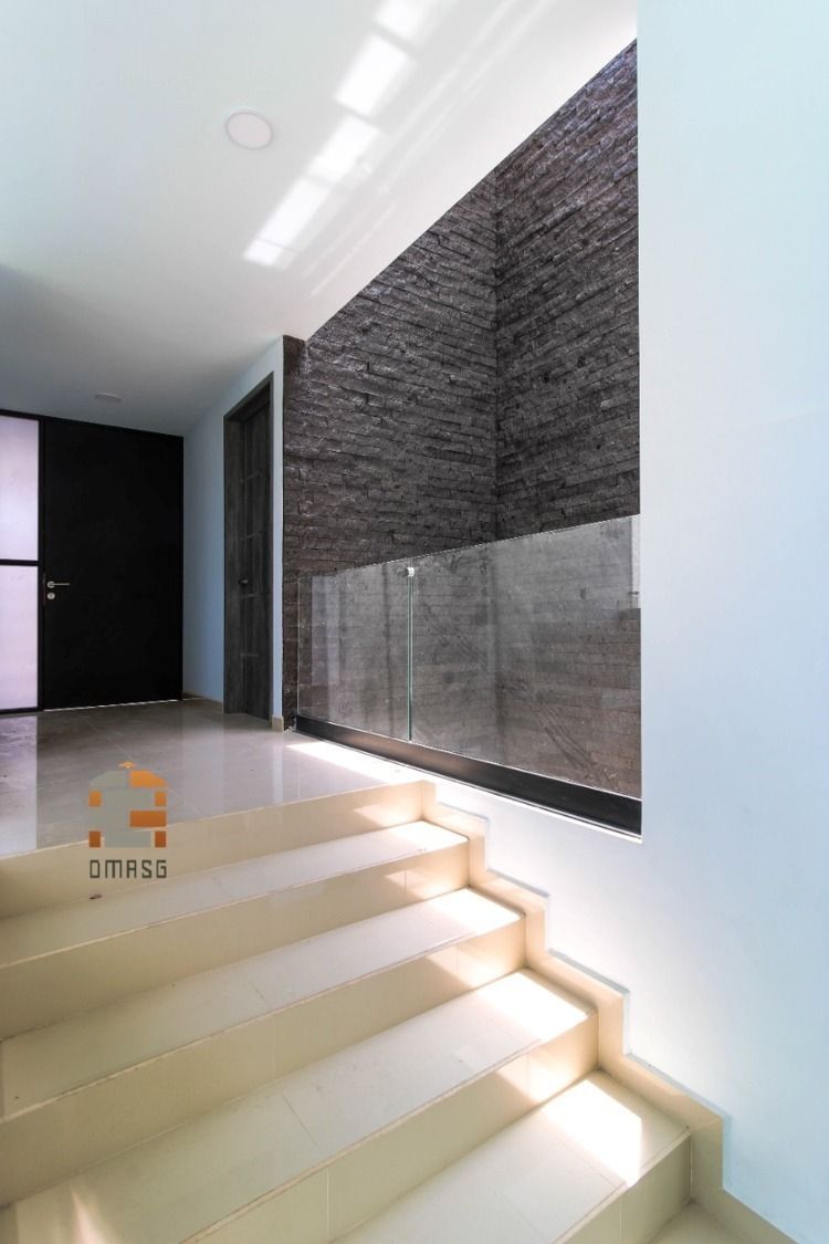 2 de 14: Entrada principal