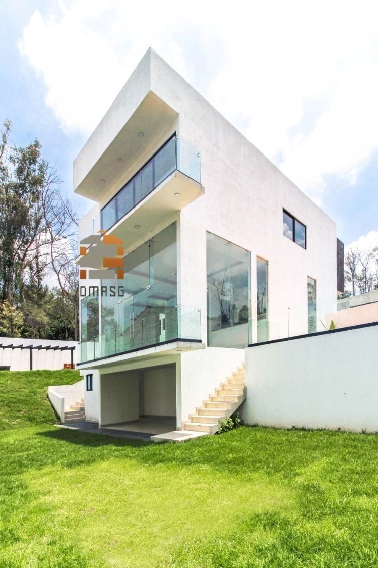 9 de 14: Fachada posterior