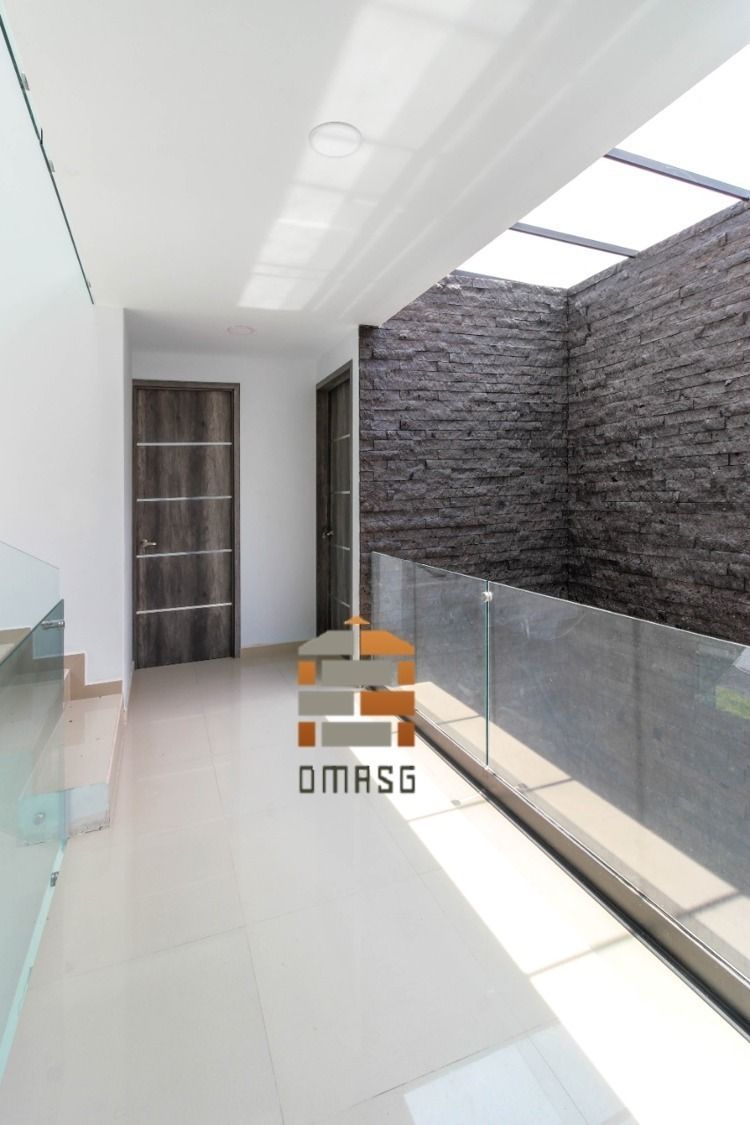 3 de 14: Pasillo recamaras