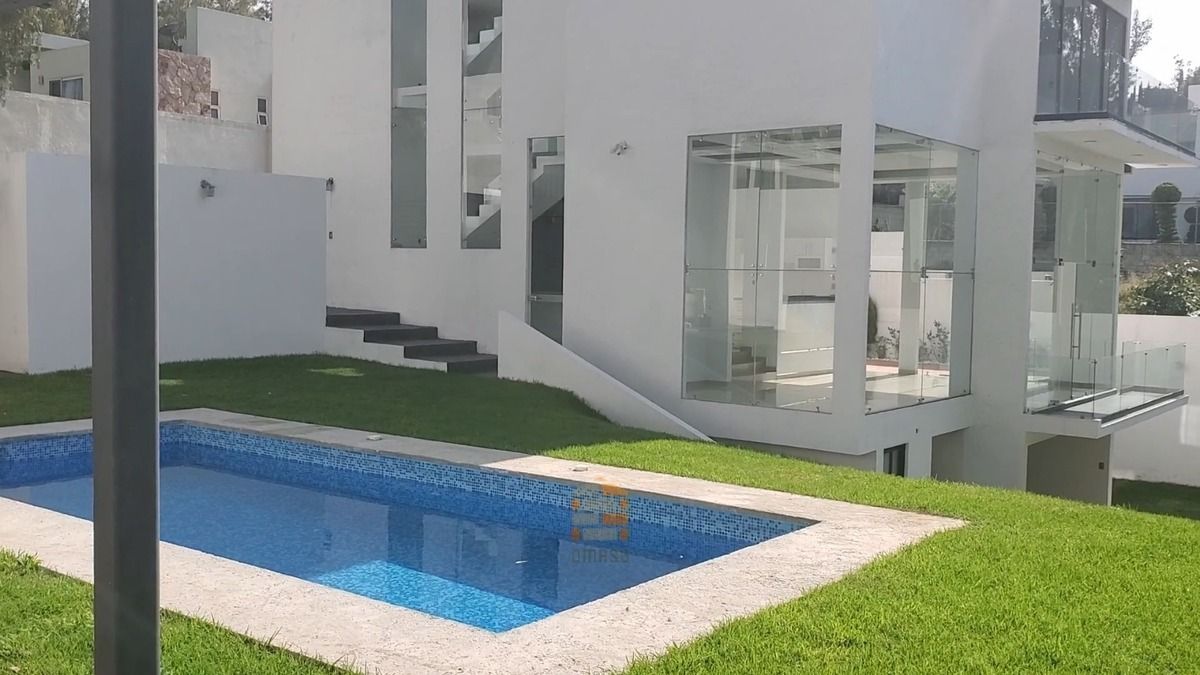 11 de 14: Fachada lateral