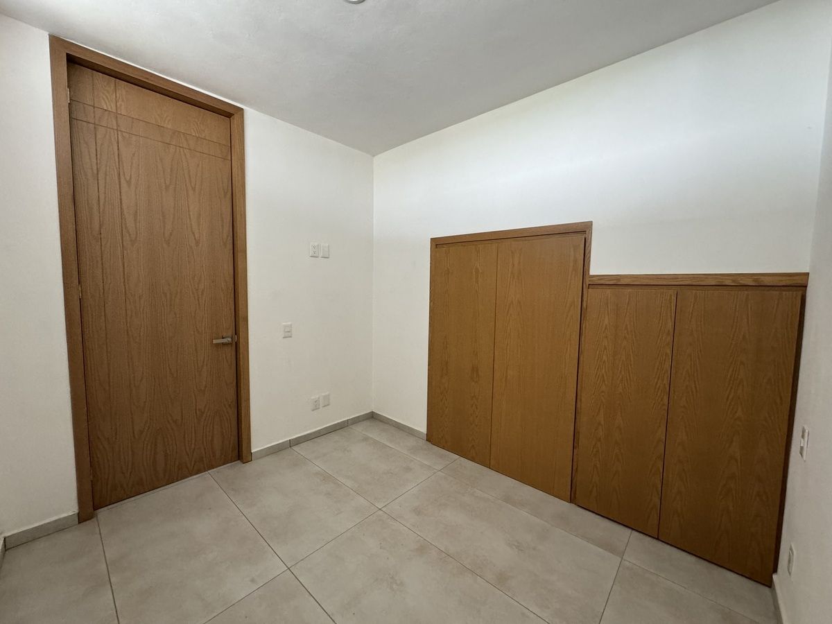 4 de 23: Closet, espacio de almacenamiento Estudio / Recamara en PB