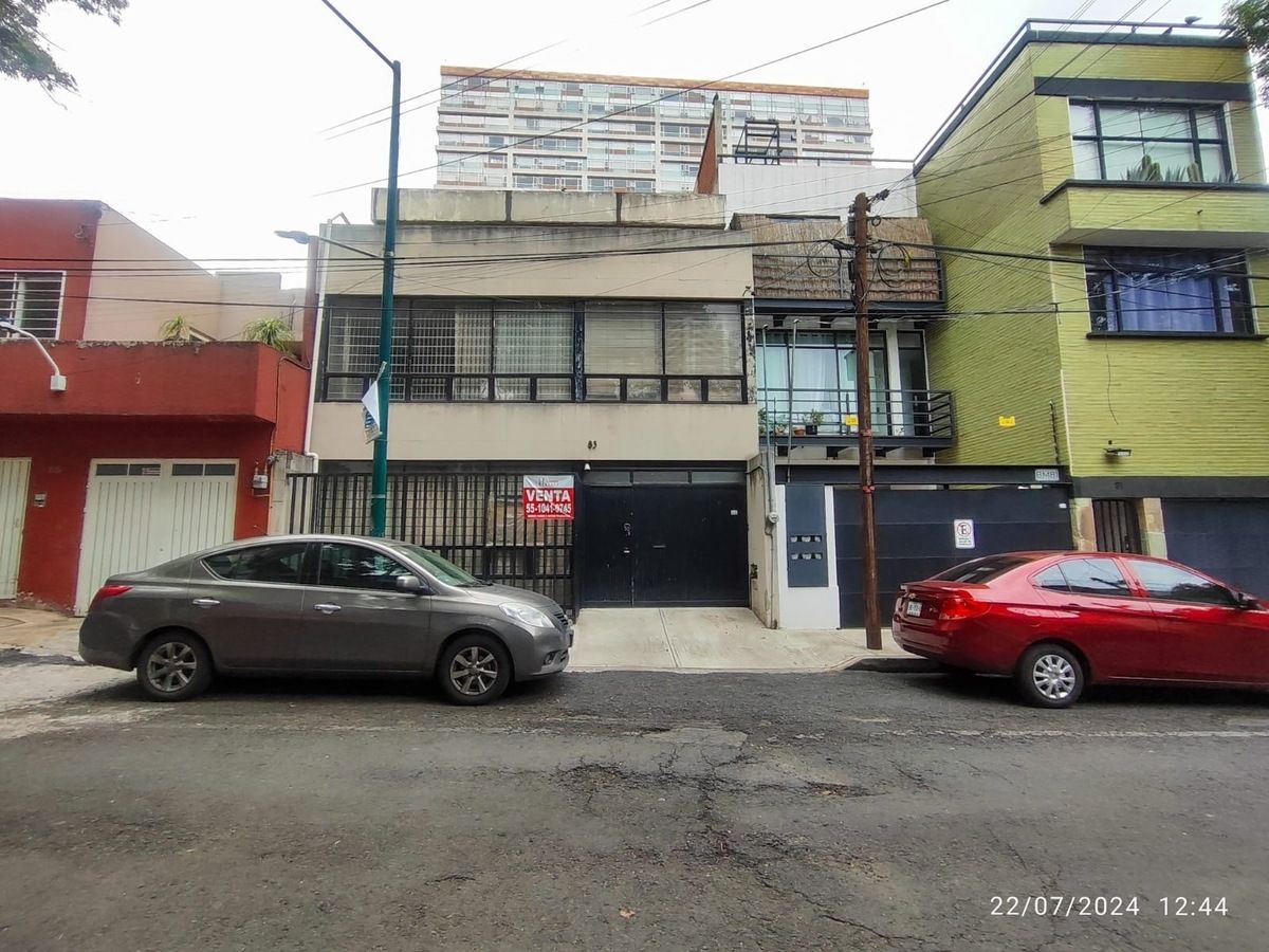 Casa con uso de suelo en venta en Anzures