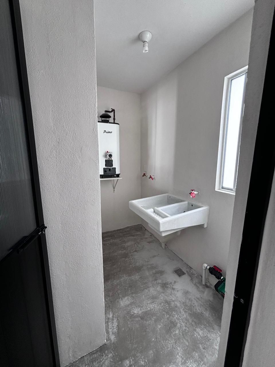 11 de 11: AREA  LAVADO