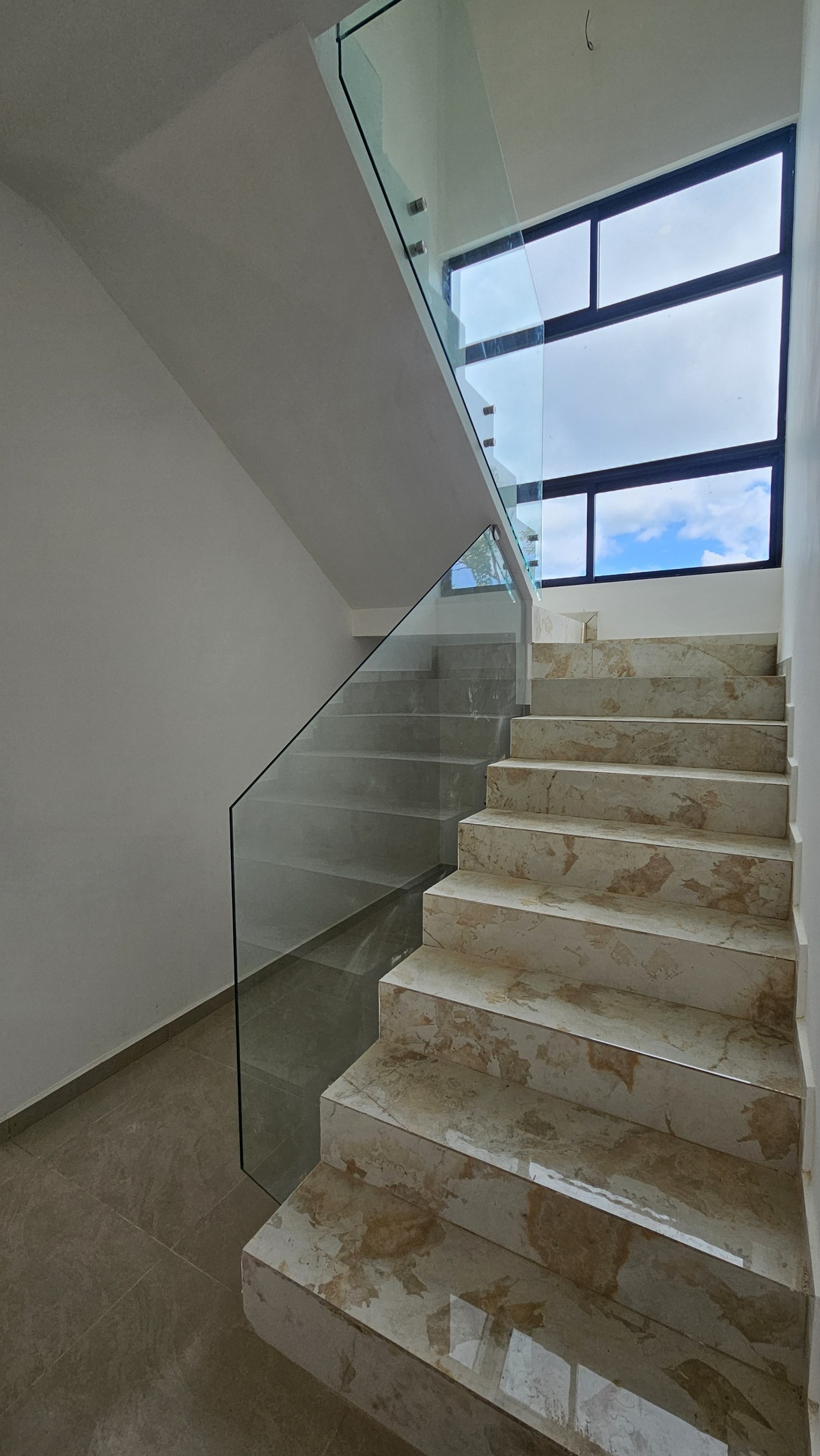 14 de 42: Escaleras