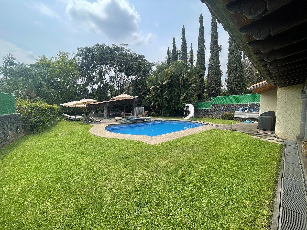 House in Gated Community in Lomas de Cocoyoc, Atlatlahucan, photo 2 of 50
