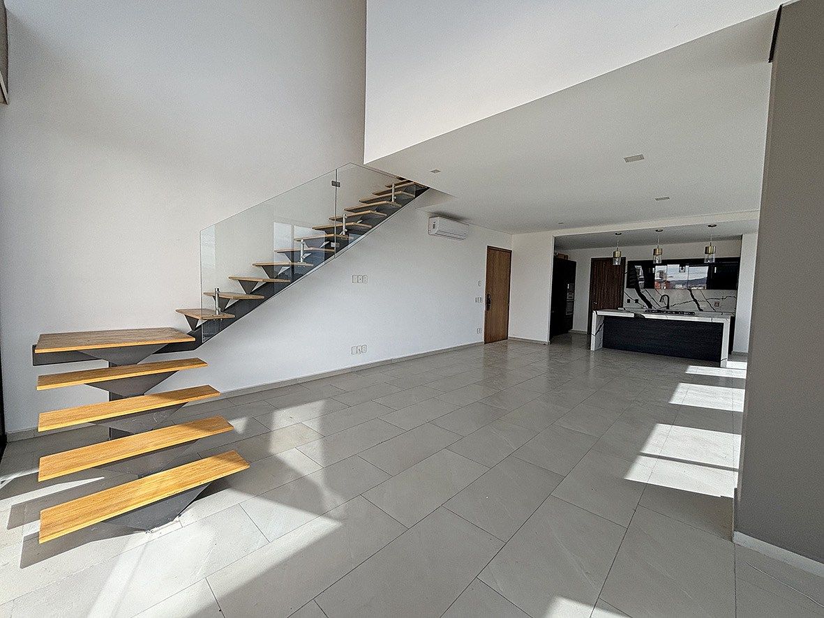 5 de 31: SALA COMEDOR Y COCINA