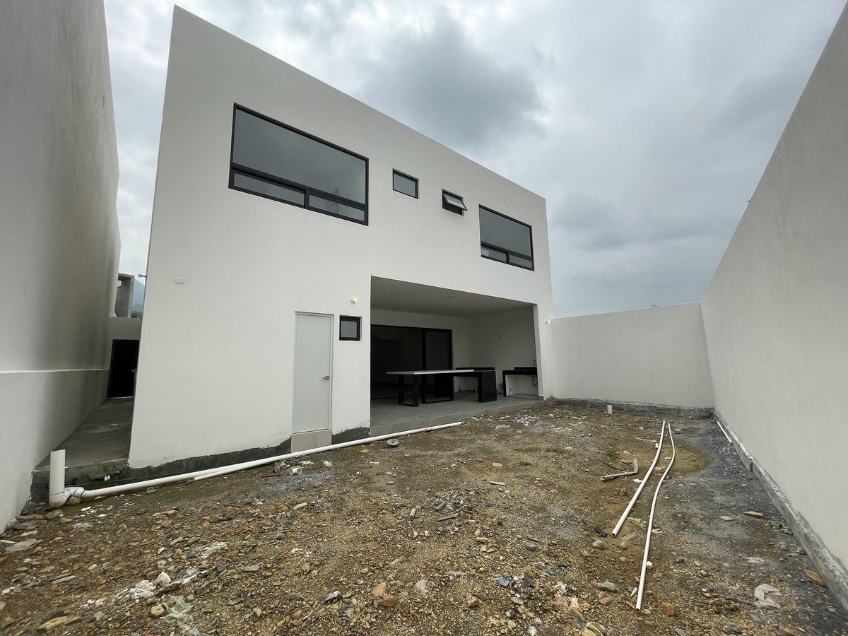 House in Bosques de las Misiones Sector Encino, Santiago, photo 14 of 40