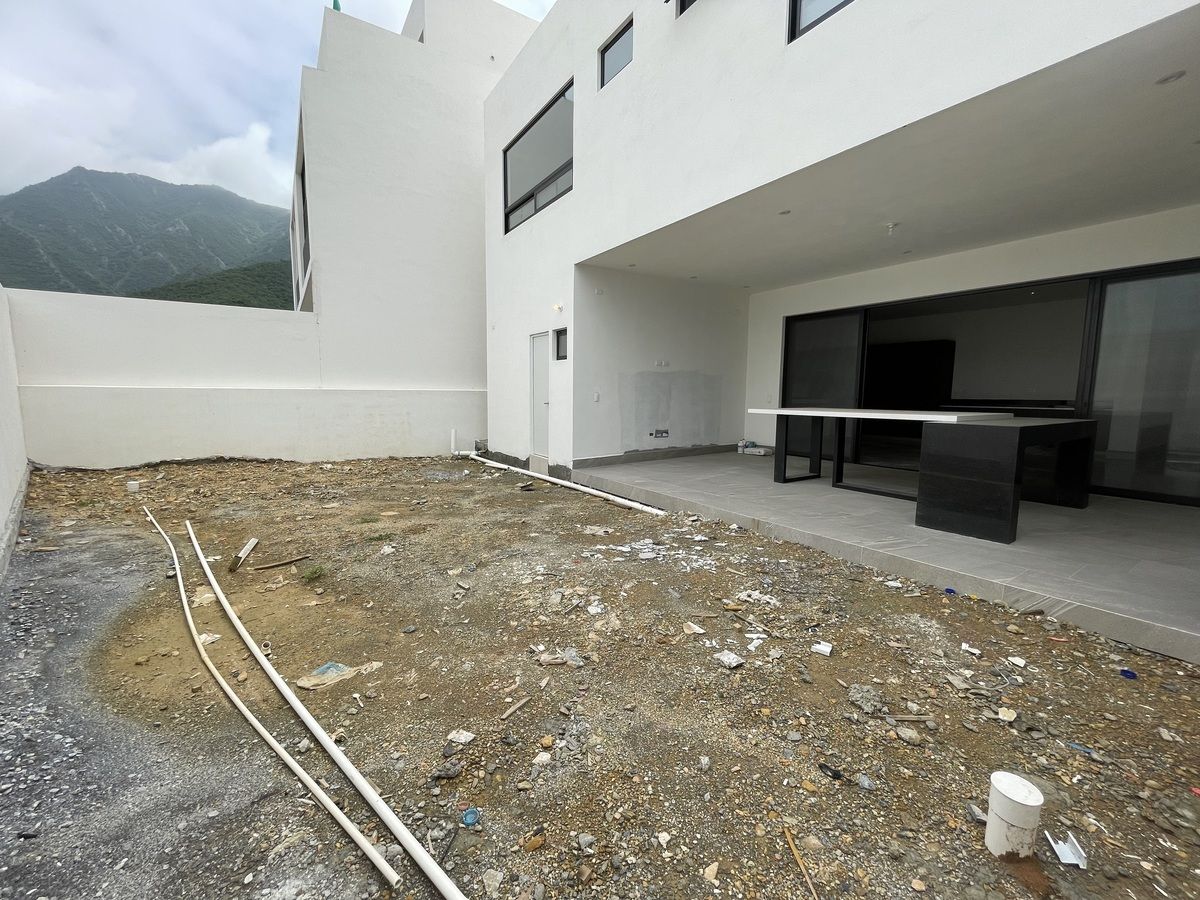 House in Bosques de las Misiones Sector Encino, Santiago, photo 16 of 40