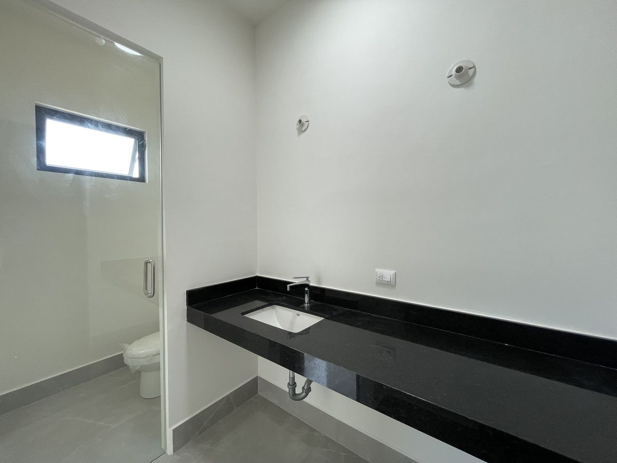 House in Bosques de las Misiones Sector Encino, Santiago, photo 37 of 40