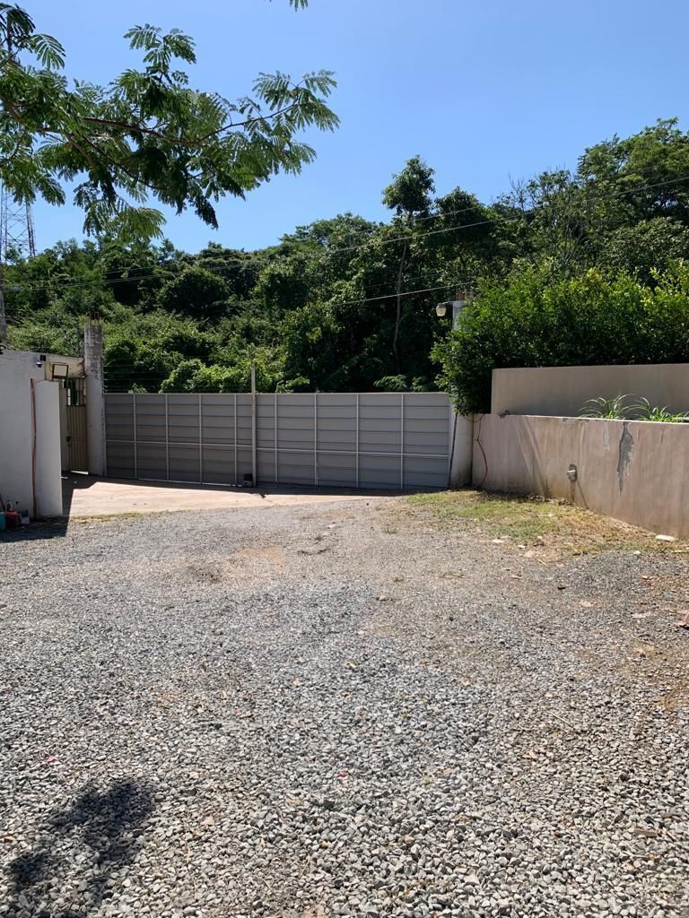 Portón de acceso a privada