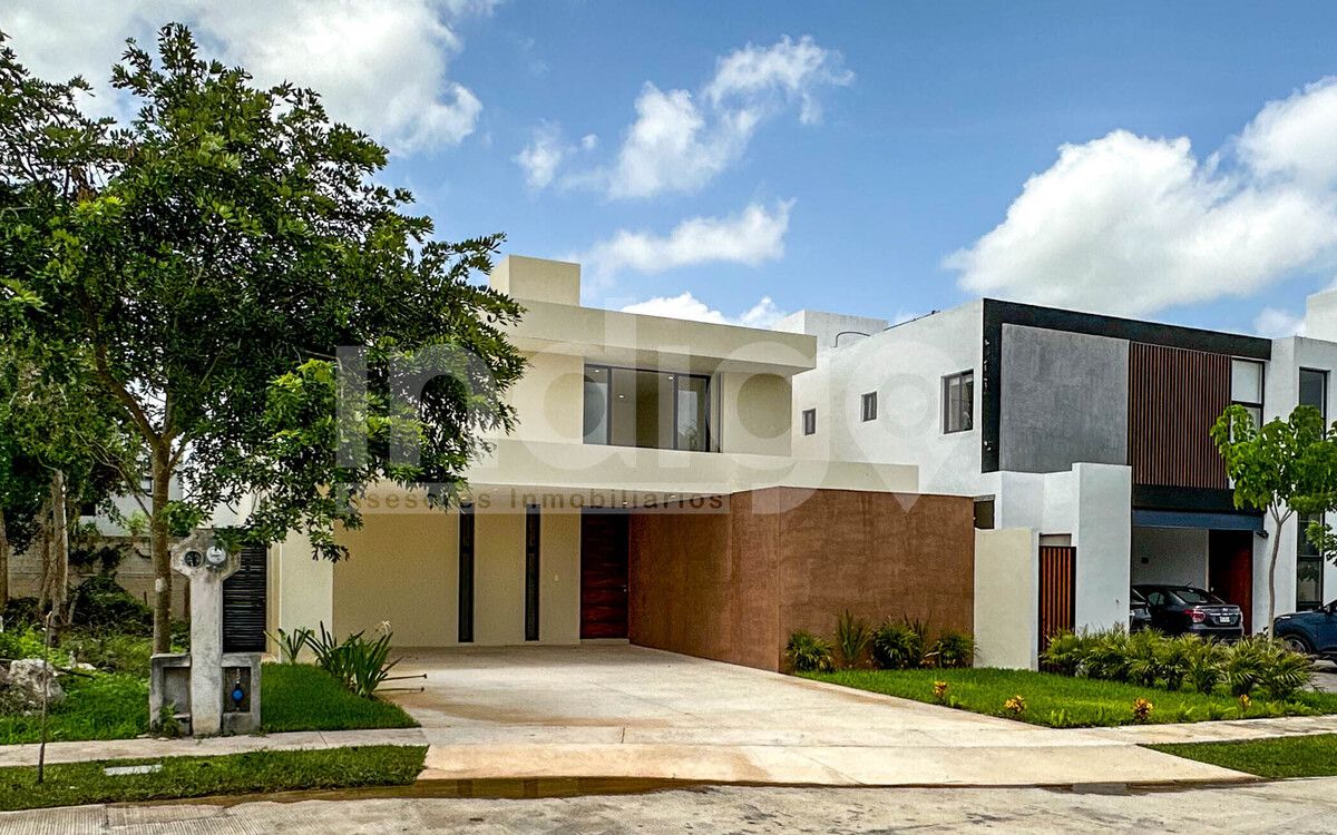 Casa en Venta en Mérida en Privada Parque Natura, Sitpach