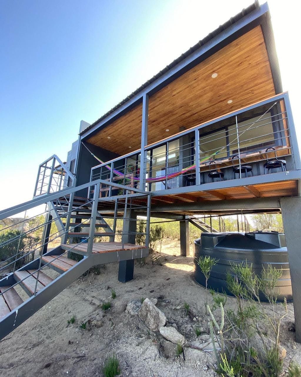 Terreno con Cabaña en Venta en Valle de Guadalupe