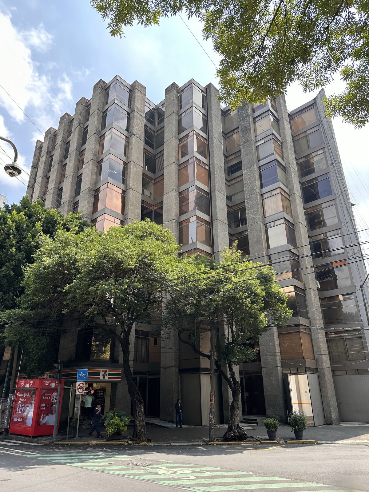 28 de 28: Fachada