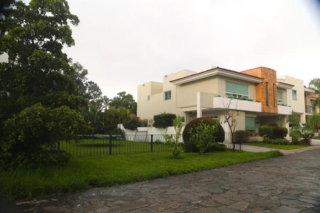 EB-QU2028