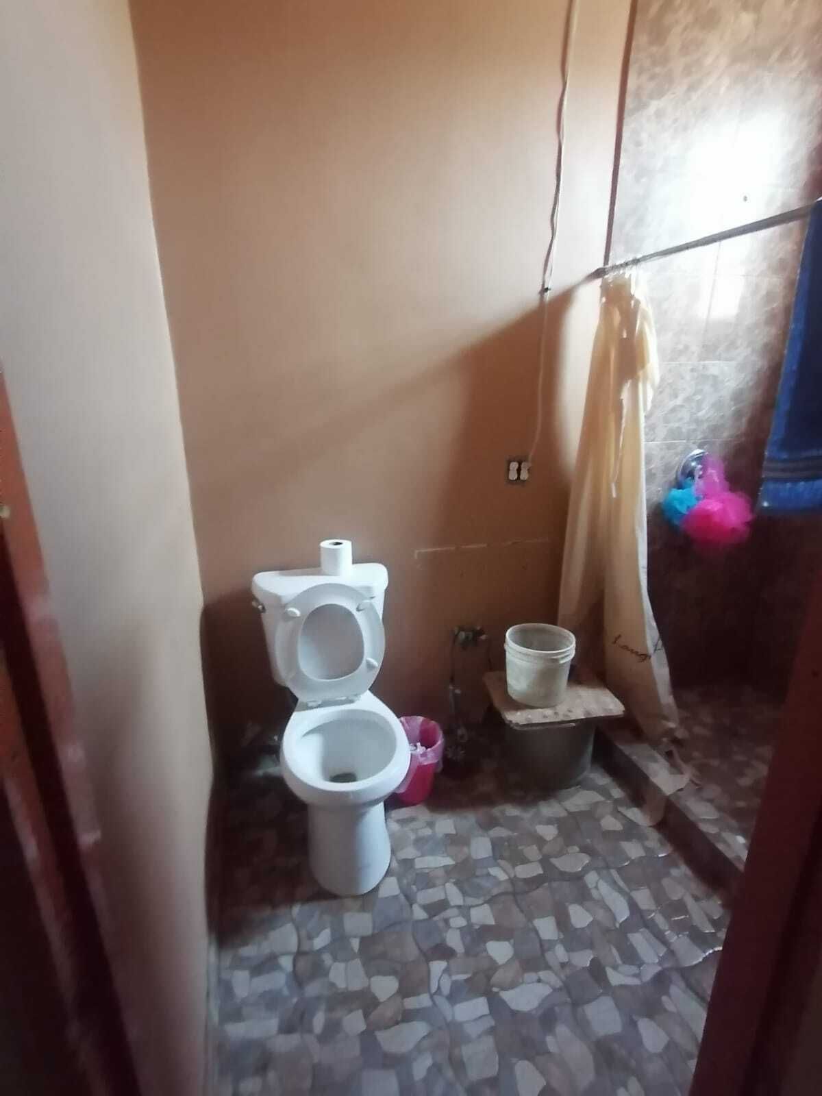 Baño completo en Planta baja