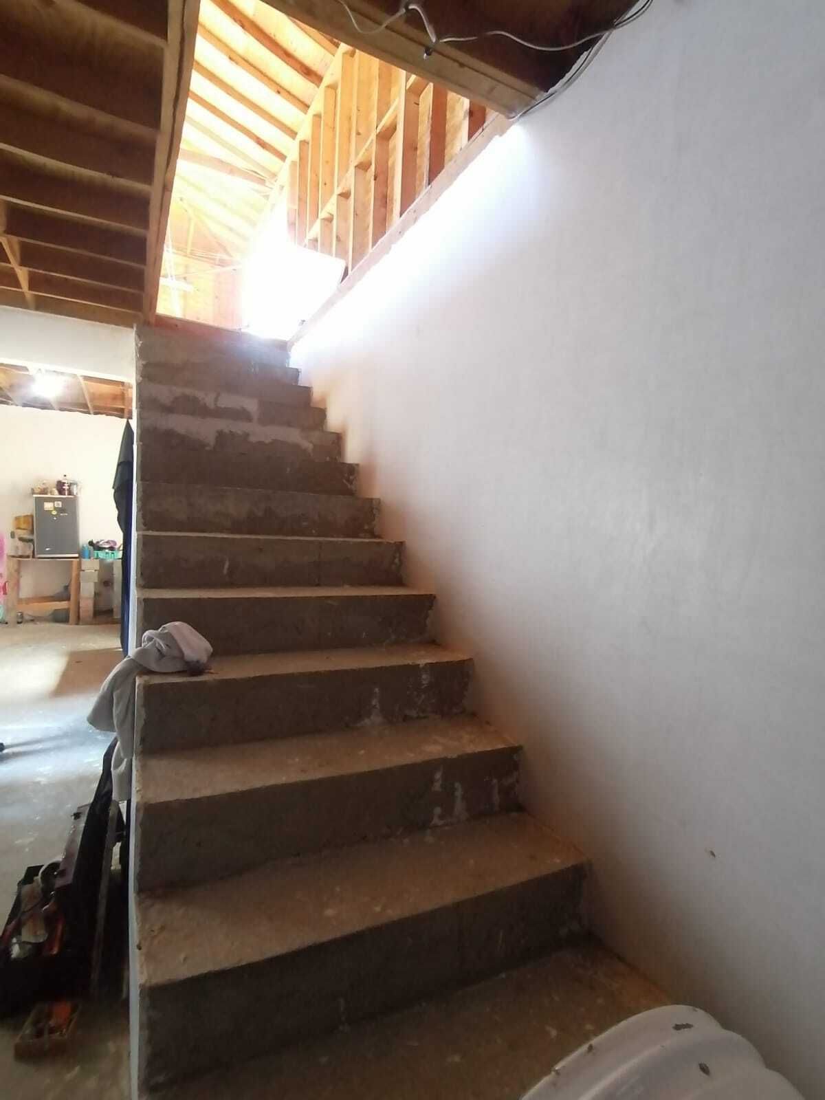 Escalera a 2do piso