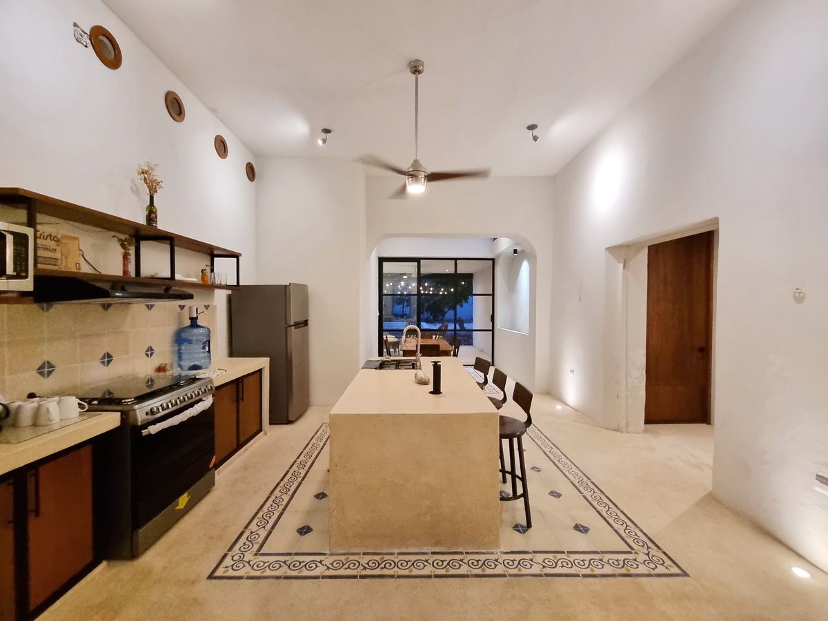 3 of 24: Casa en Merida centro