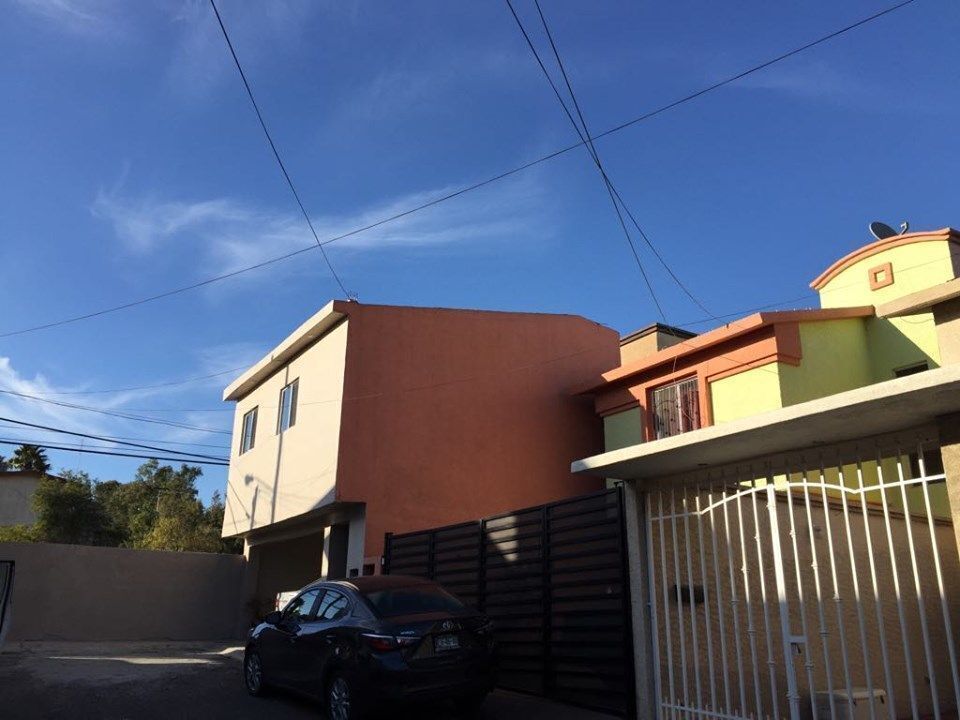 Casa  en reta en privada en residencial agua caliente