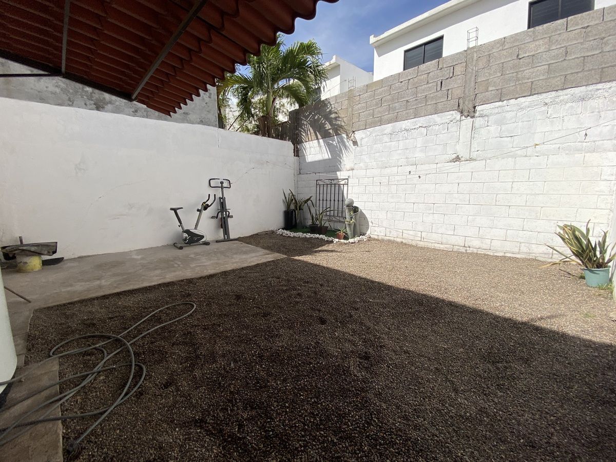 Amplio patio