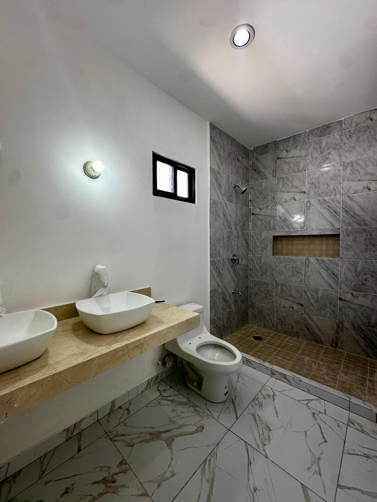 8 de 20: Baño Habitación Principal