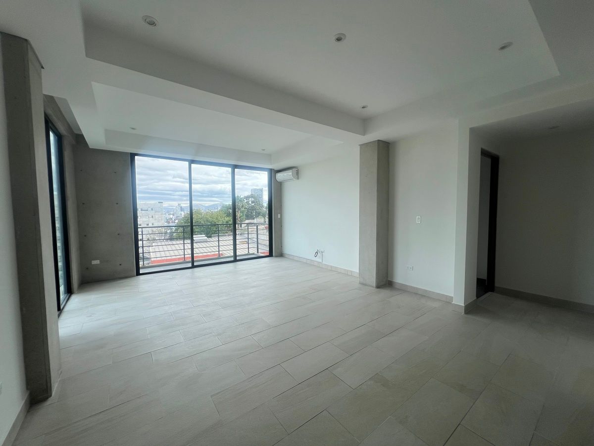 7 de 22: Área de sala comedor