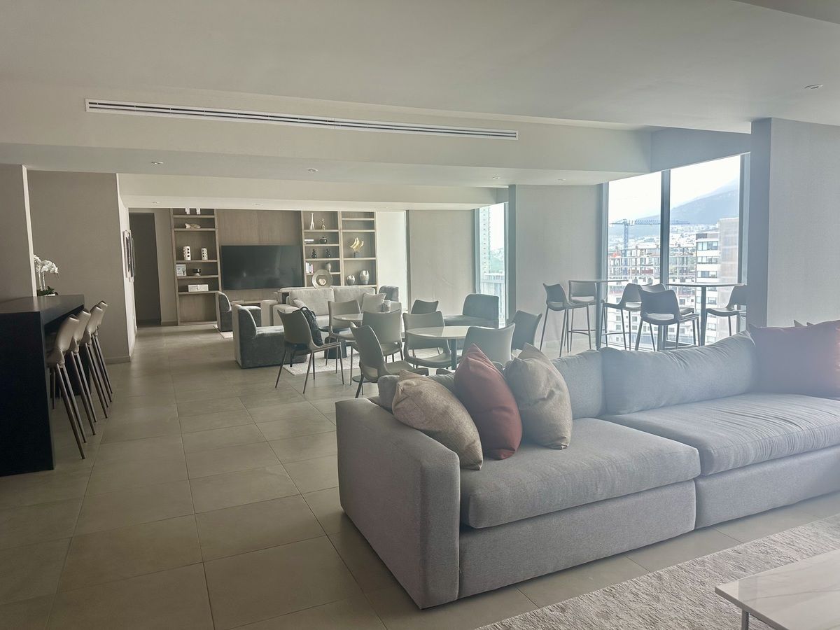 13 de 21: Sala de  eventos