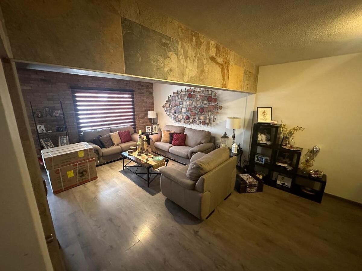 Casa en Portal del Pedregal, Saltillo, foto 3 de 15